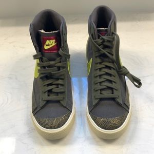 Nike blazer olive green with snakeskin size 6.5